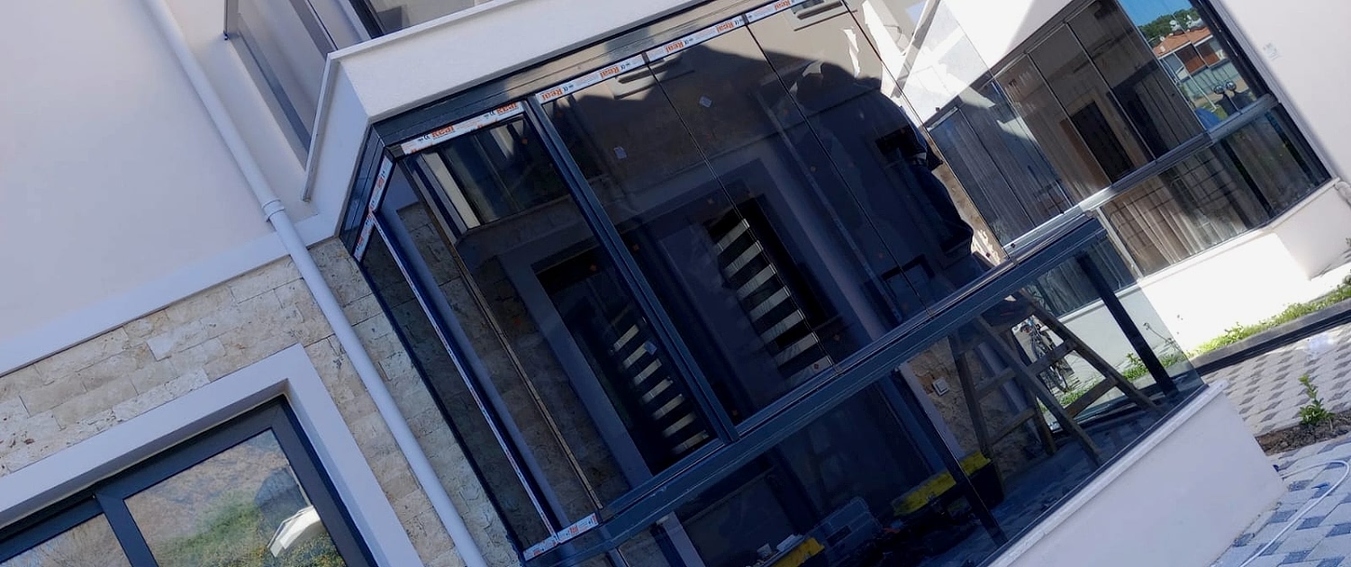 Yenifoça Cam Balkon
